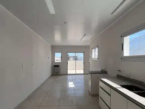 Depto Tipo Casa en Alquiler de 1 dormitorio