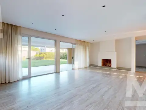 Casa en Alquiler en Grand Bell, USD 2.700