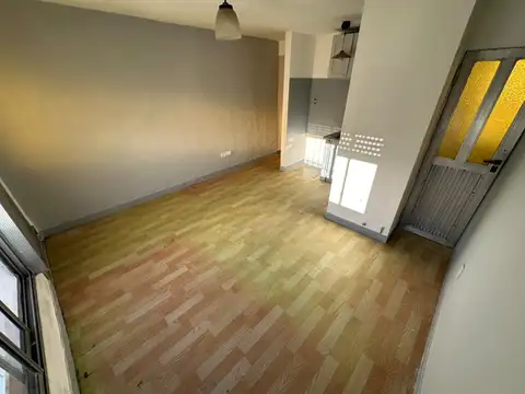 Depto Tipo Casa en Alquiler de 2 ambientes