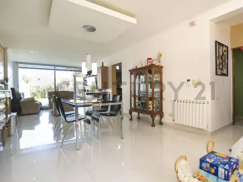 Casa en Venta en Manuel B Gonnet, USD 169.000