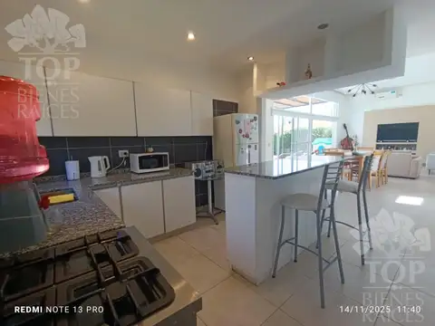 Casa en Alquiler Temporal con 1 cochera