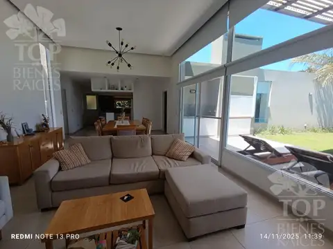 Casa en Alquiler Temporal al Este