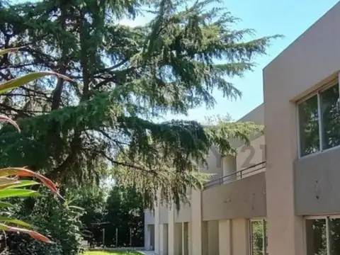 Venta Casa / duplex 3 amb con cochera en Benavidez Village en complejo con amenities y mucho verde