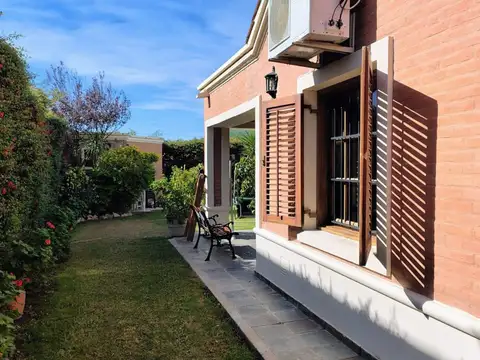 Casa en Venta en Rivadavia, USD 265.000