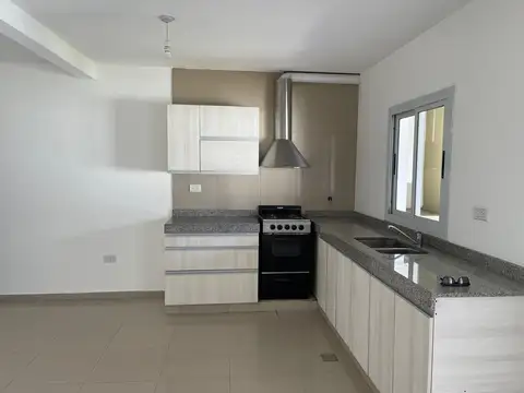Alquilo Duplex 3 Dor, con Pileta, 3 Baños, Chacra del Norte 1