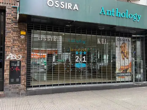 Excelente local sobre Avda. Santa Fé
