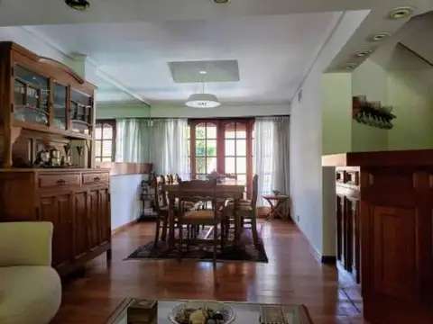 Casa 4 ambientes con 4 baños