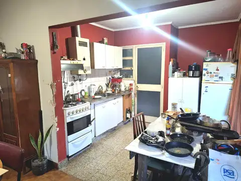 Casa 4 ambientes con 1 baño