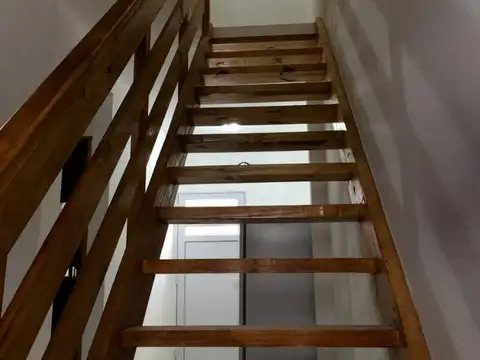 Depto Tipo Casa en Venta 4 años