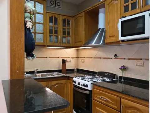 Depto Tipo Casa en Venta en Chacarita, USD 150.000