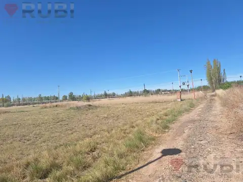 Terreno en Venta en General Fernandez Oro, USD 26.000