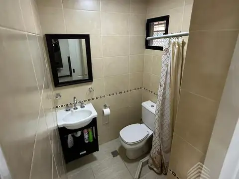 Depto Tipo Casa 4 ambientes con 2 baños