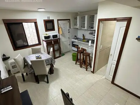 Depto Tipo Casa en Venta con 1 cocheras