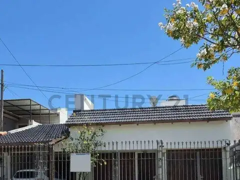 CASA EN VENTA – BARRIO JUNIORS – ASUNCIÓN 576