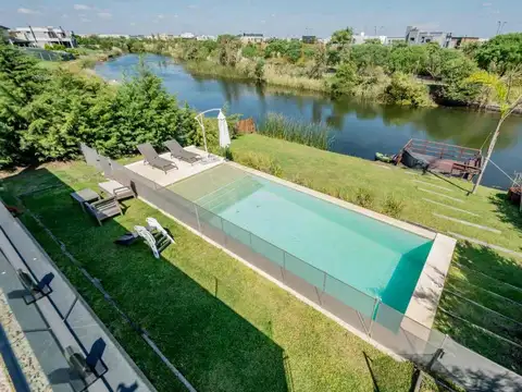CASA A LA LAGUNA EN COSTAS - PUERTOS DEL LAGO