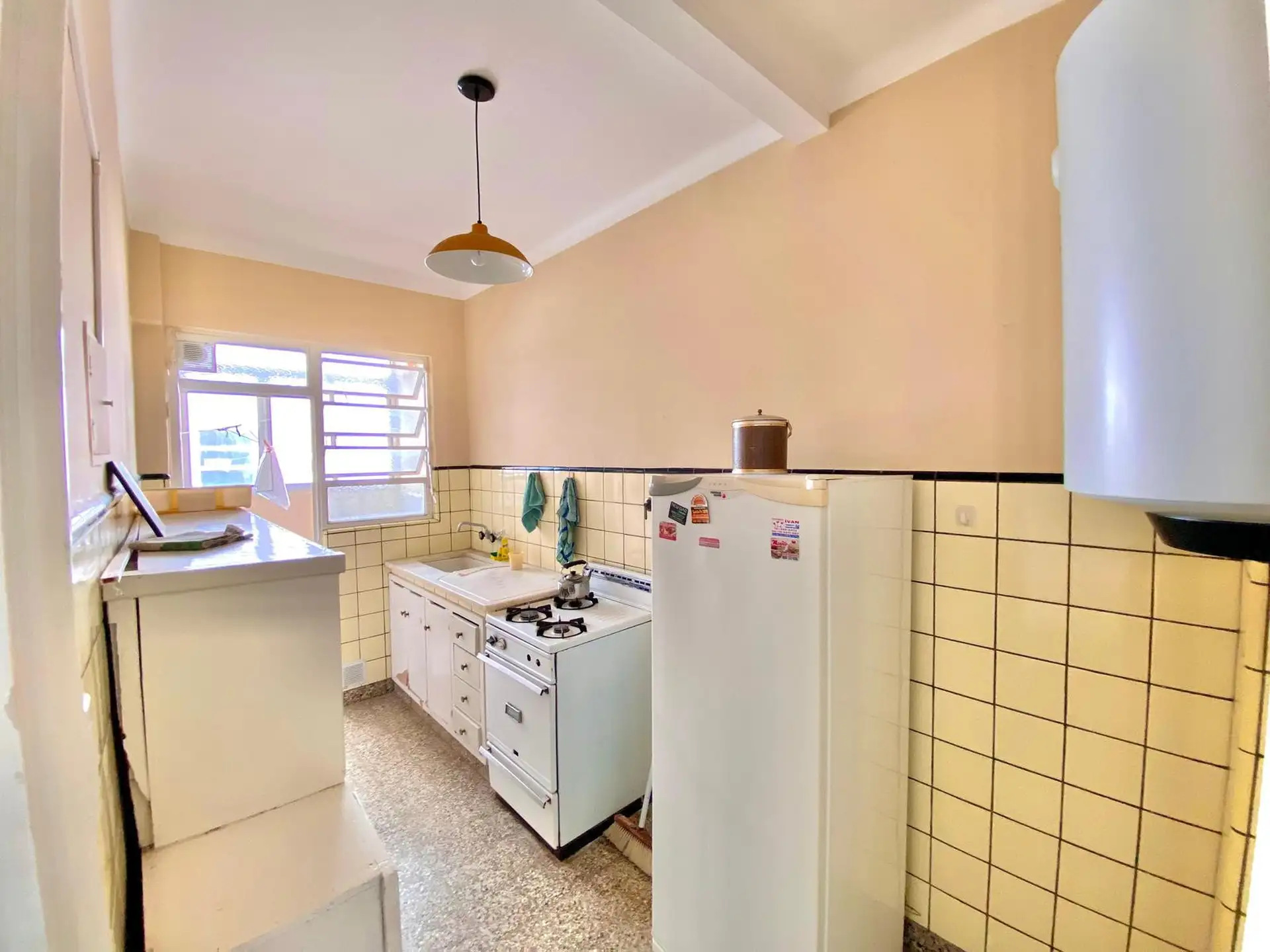 Departamento de 3 ambientes con dependencia