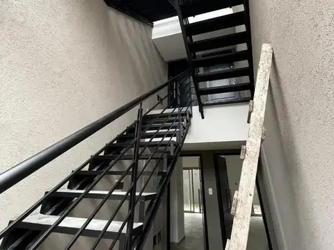 Depto Tipo Casa 2 ambientes con 1 baño