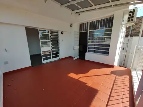 ALQUILER CASA PLANTA ALTA  2 DORMITORIOS