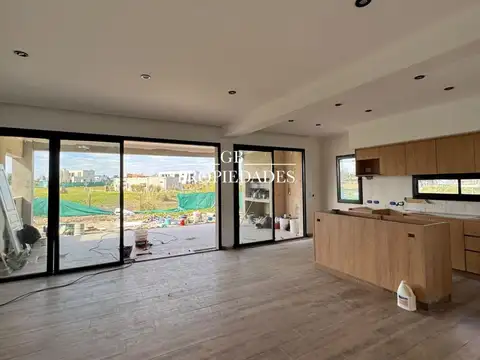 Venta de Casa 5 ambientes en Santa Sofia, Pilar