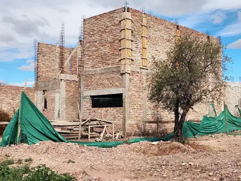 Casa 5 ambientes con 2 baños