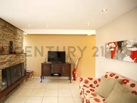 Casa en venta en Gonnet a metros de la República de los Niños