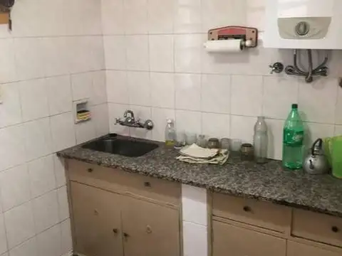 Venta de casa 4 ambientes con posibilidad de cochera