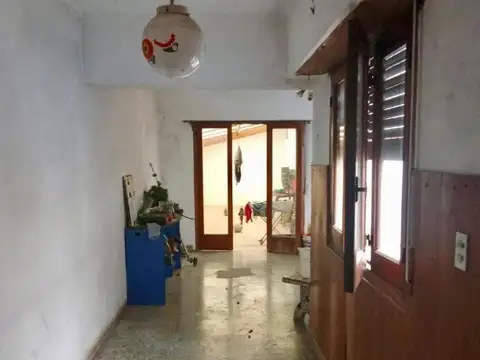 Depto Tipo Casa 6 ambientes con 1 baño