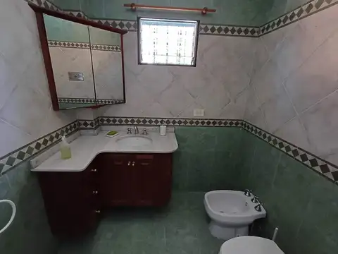 VENTA CASA QUINTA 5 AMBIENTES PISCINA APTO CREDITO