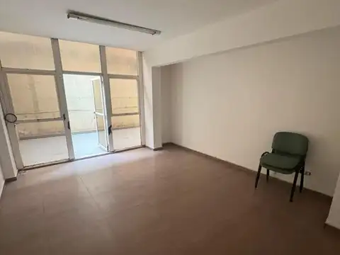 Oficina en Alquiler en Centro, $ 190.000