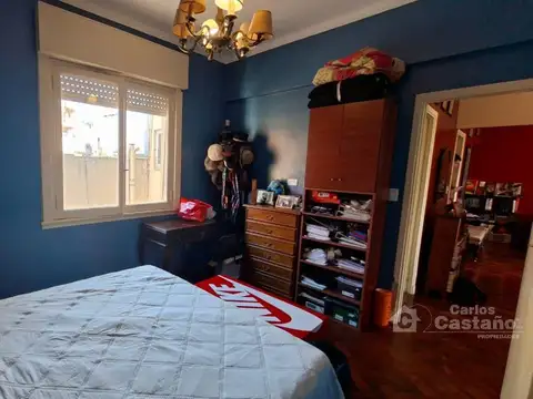 Excelente departamento 4 ambientes en Barrio Vicente López a 4 cuadras de gral paz.