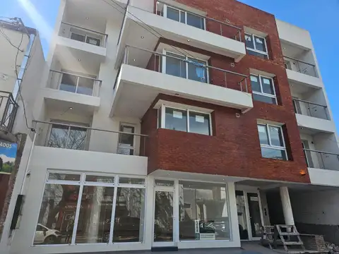 Local en Venta en Centro de Luján, USD 140.000