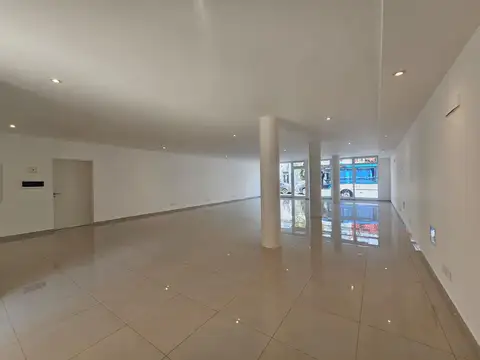 Local en Venta en Centro de Luján, USD 140.000