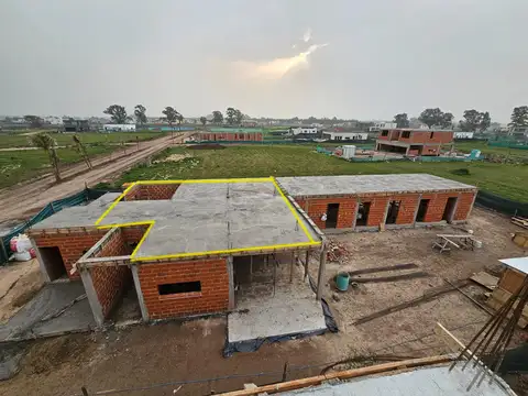 VENTA CASA 4 AMBIENTES A TERMINAR - LAGOS DE CANNING II BARRIO PRIVADO