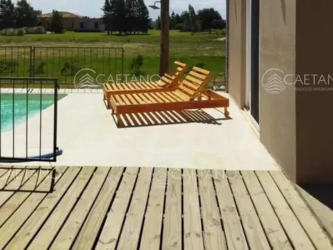 Casa 4 ambientes con 3 baños
