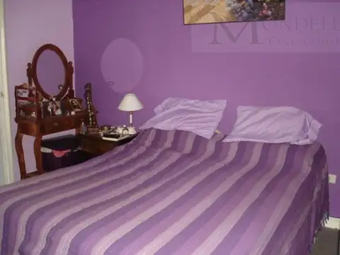 NVERSOR: CON RENTA ACTUAL. Casa en Moron, 4 ambientes fondit