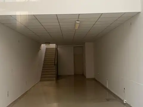 ALQUILO LOCAL COMERCIAL EN MICROCENTRO, POS MNES