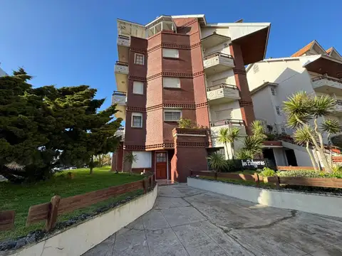 Paseo 104 entre avenida 1 y playa