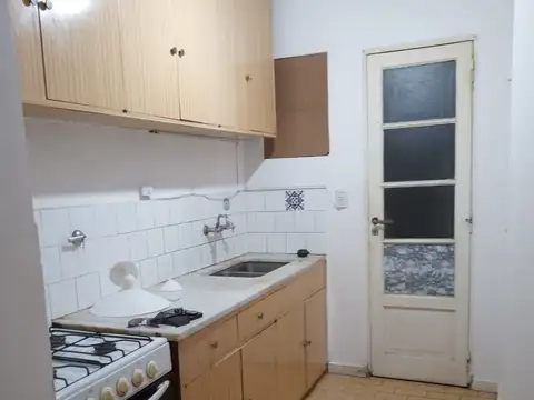 Florencio Balcarce 100, Piso PB