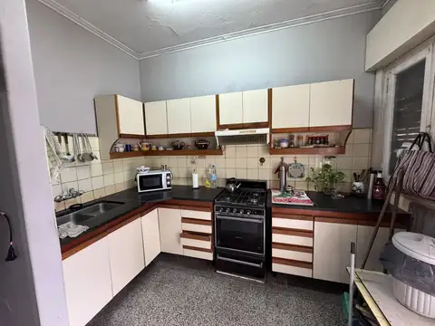 CASA 4 DORMITORIOS LA PLATA APTO BANCO