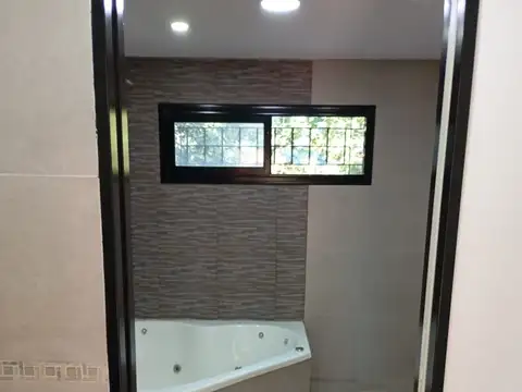 Casa 6 ambientes con 3 baños