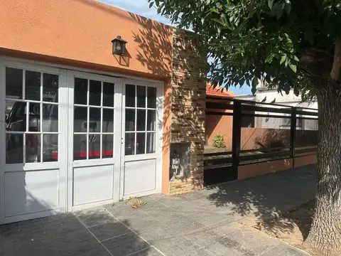 VENTA CASA LA EMILIA 2 HAB PILETA