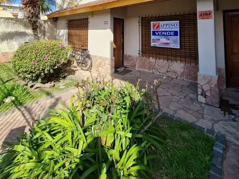 CASA 5 AMB CON PARQUE Y  PISCINA EN CIUDAD MADERO, VENTA
