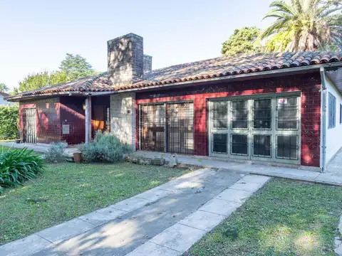 Casa en Venta en Villa Elisa [Cod: 859]