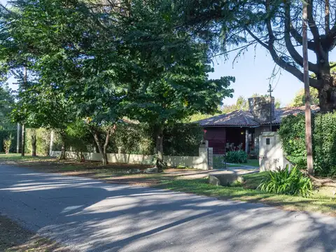 Casa en Venta en Villa Elisa [Cod: 859]