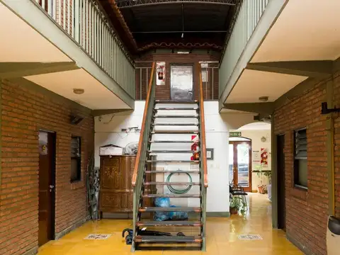 HOSTAL 23 DORMITORIOS VENTA ZONA CENTRO