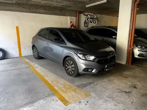 COCHERA CUBIERTA PORTON AUTOMATICO SAENZ PEÑA