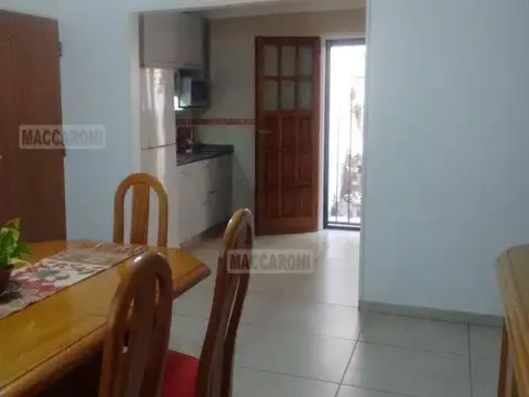 Depto Tipo Casa en Venta de 3 ambientes