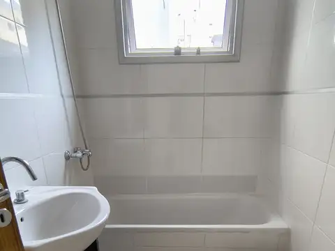 A Estrenar, Monoambiente con Patio