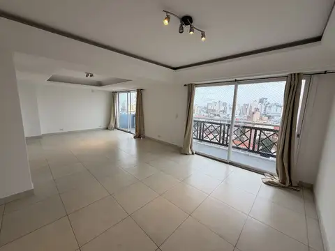 Oportunidad Excelente 4 Ambientes en Venta Renovado Entrega Inmediata