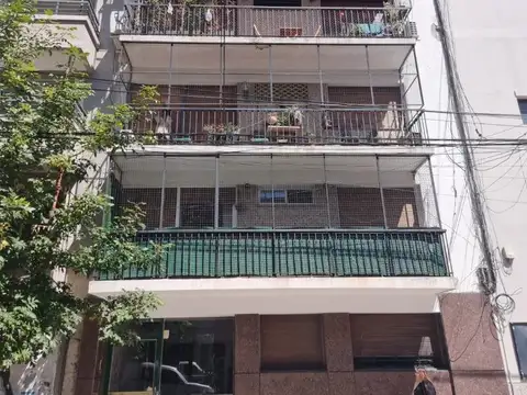 SEMIPISO 3 AMB  90m2 c/DEP/SERV  FRENTE BCON A RECICLAR